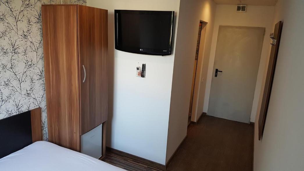 Hotel Viva Ploieşti Kültér fotó